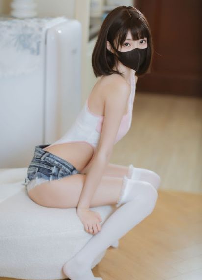 漂亮欧美女生头像_超清版蓝光版中文字幕包
