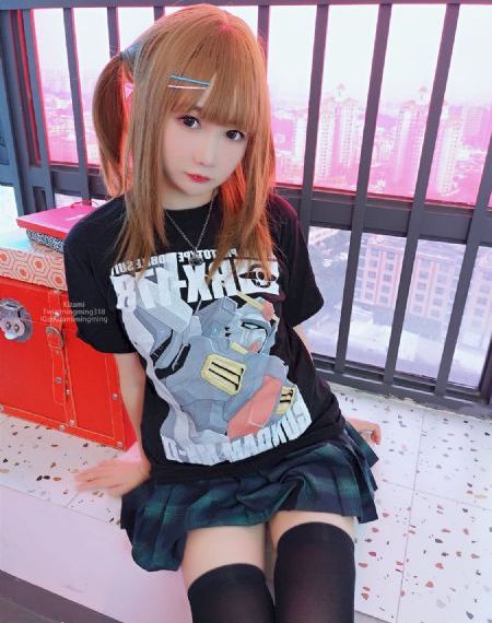 国产吊钟大乳在线_BT种子下载